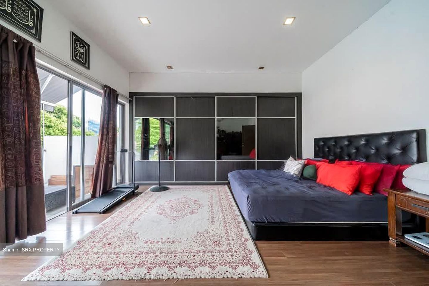 Peakview Estate (D16), Semi-Detached #556844111